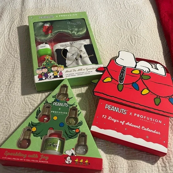 Profusion Cosmetics Peanuts Gift Set with Green and Red Accents - Picture 4 of 8